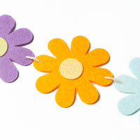 BeYumi Daisy Groovy Boho Garland Felt Artificial Fake Colorful Flower Vines Hanging Banner Spring Summer Aesthetic Daisy Indoor Outdoor Party Decoration for Birthday Baby Shower Bridal Wedding, 4Pcs